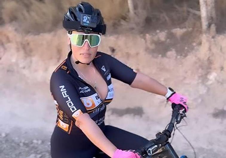 Cecilia Sopeña, ciclista y profesora, se ha hecho millonaria gracias a